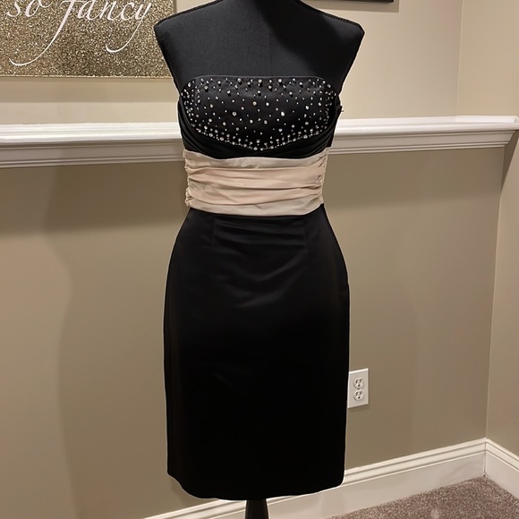 Betsey Johnson Evening Black Cocktail Dress - Picture 2 of 11